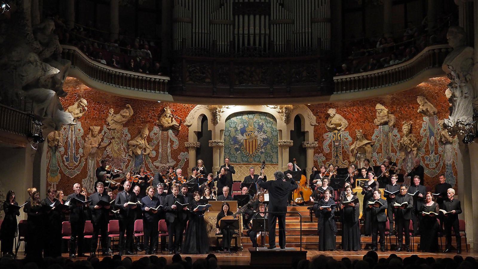 René Jacobs dirigint la Passió segons Sant Mateu al Palau de la Música. / A. BOFILL / PALAU DE LA MÚSICA