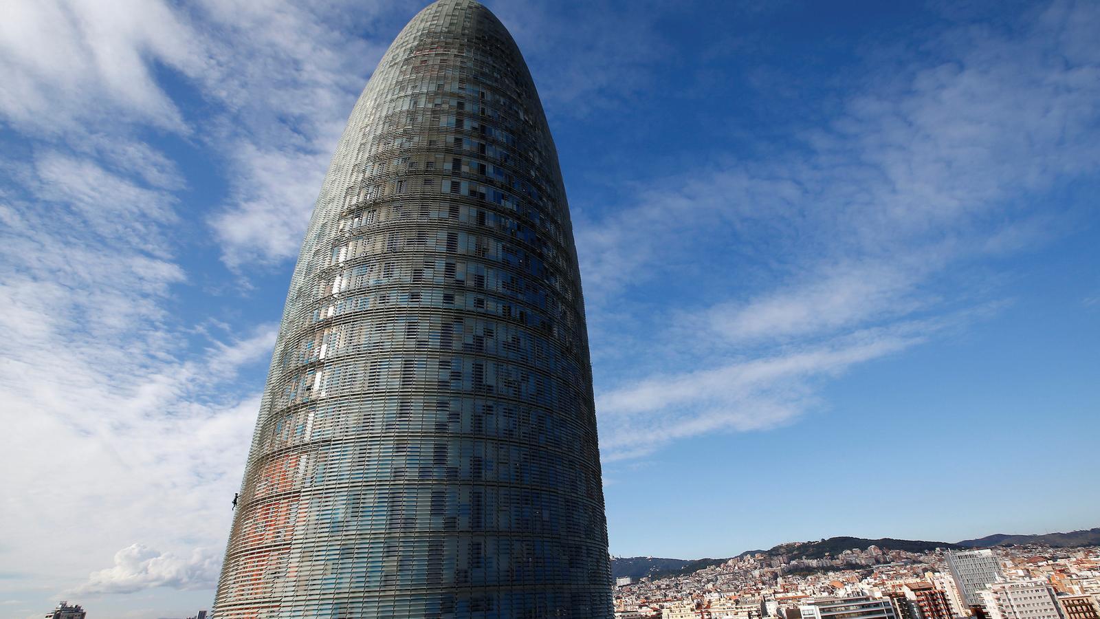 La torre Agbar, antiga seu de la companyia, on va tenir lloc la conferència de José Manuel Maza.