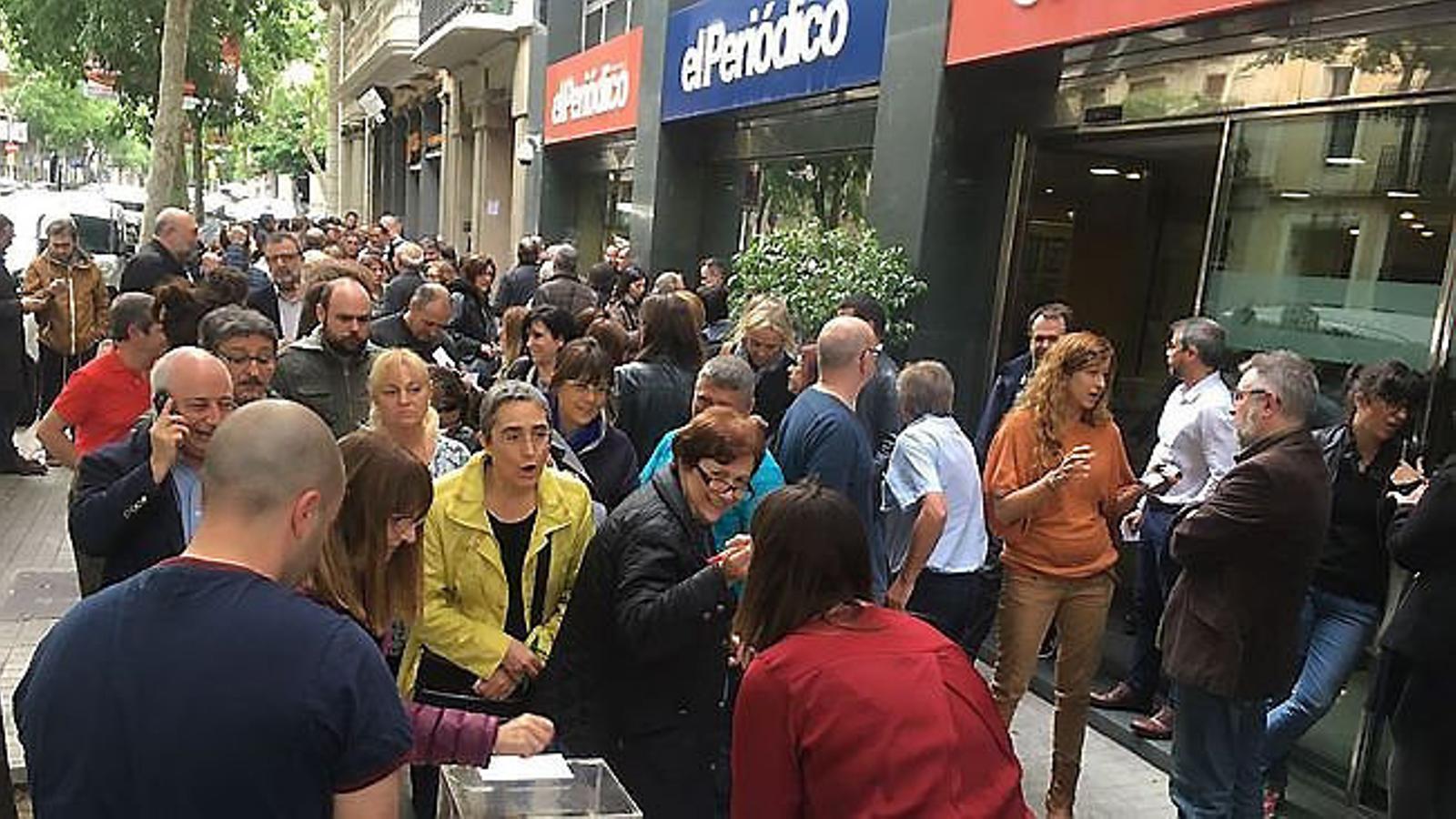 Els treballadors d’El Periódico van aprovar en referèndum la convocatòria de vaga. / @COMITEPERIODICO