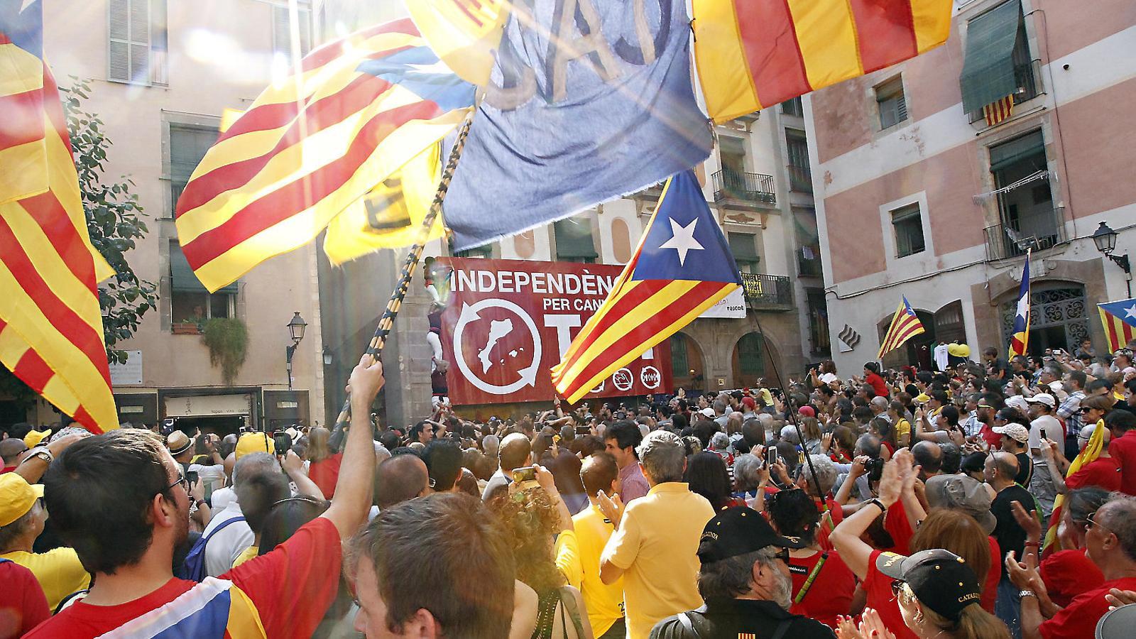 Manifestació durant la Diada de Catalunya a la plaça del Fossar de les Moreres de Barcelona, on l’esquerra independentista es mobilitza cada 11 de setembre a favor de l’alliberament nacional dels Països Catalans. / XAVIER BERTRAL
