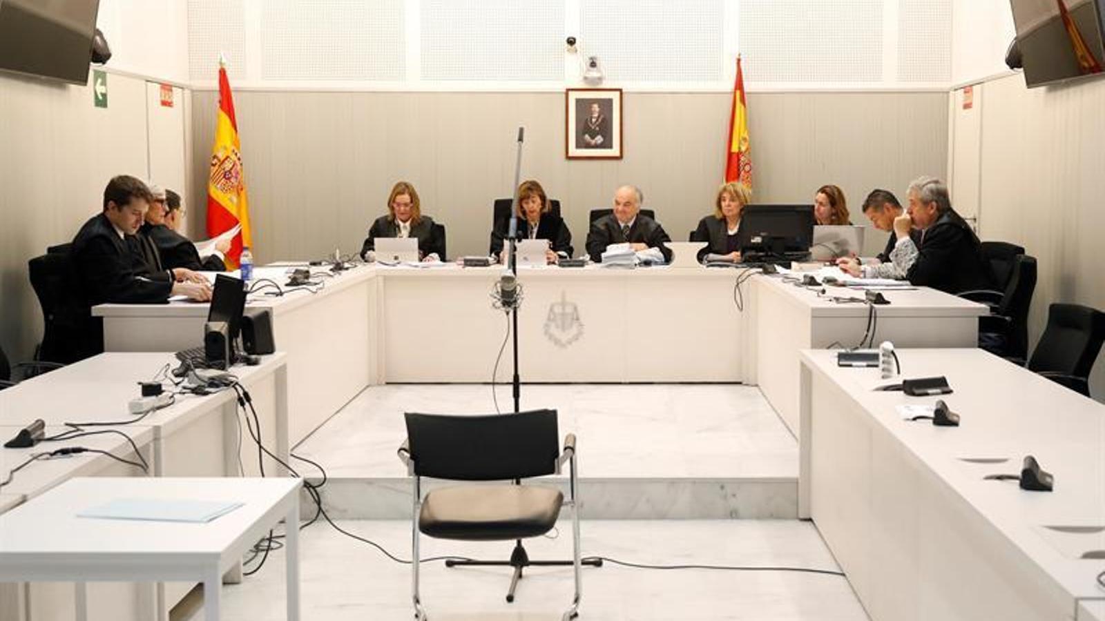 La Fiscalia de l'Audiència Nacional qüestiona la "imparcialitat" dels tribunals catalans i després rectifica
