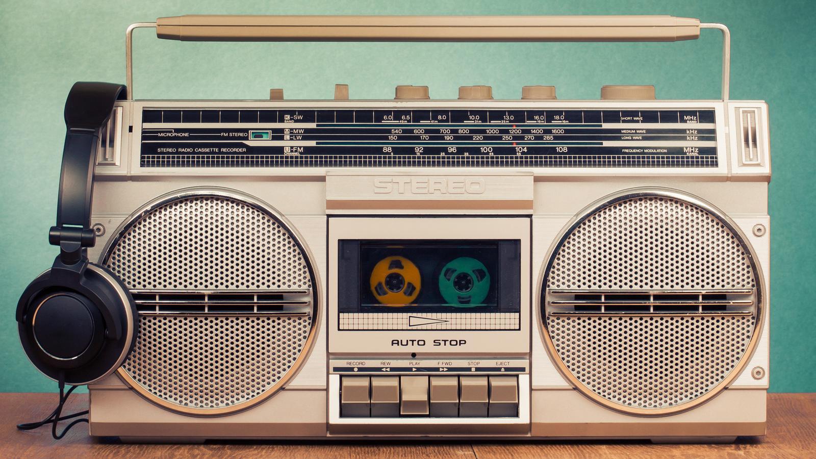 Els antics radiocasets poden viure una segona joventut comercial / GETTY