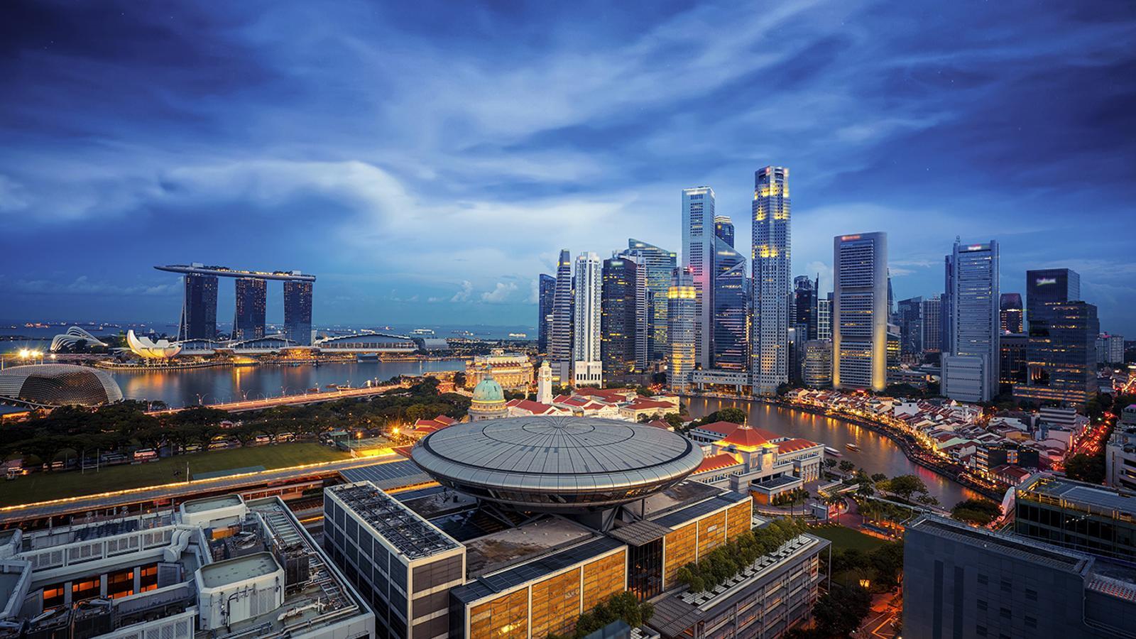 El món tendeix cap a les grans ciutats, com Singapur, que veiem en imatge. / Getty Images