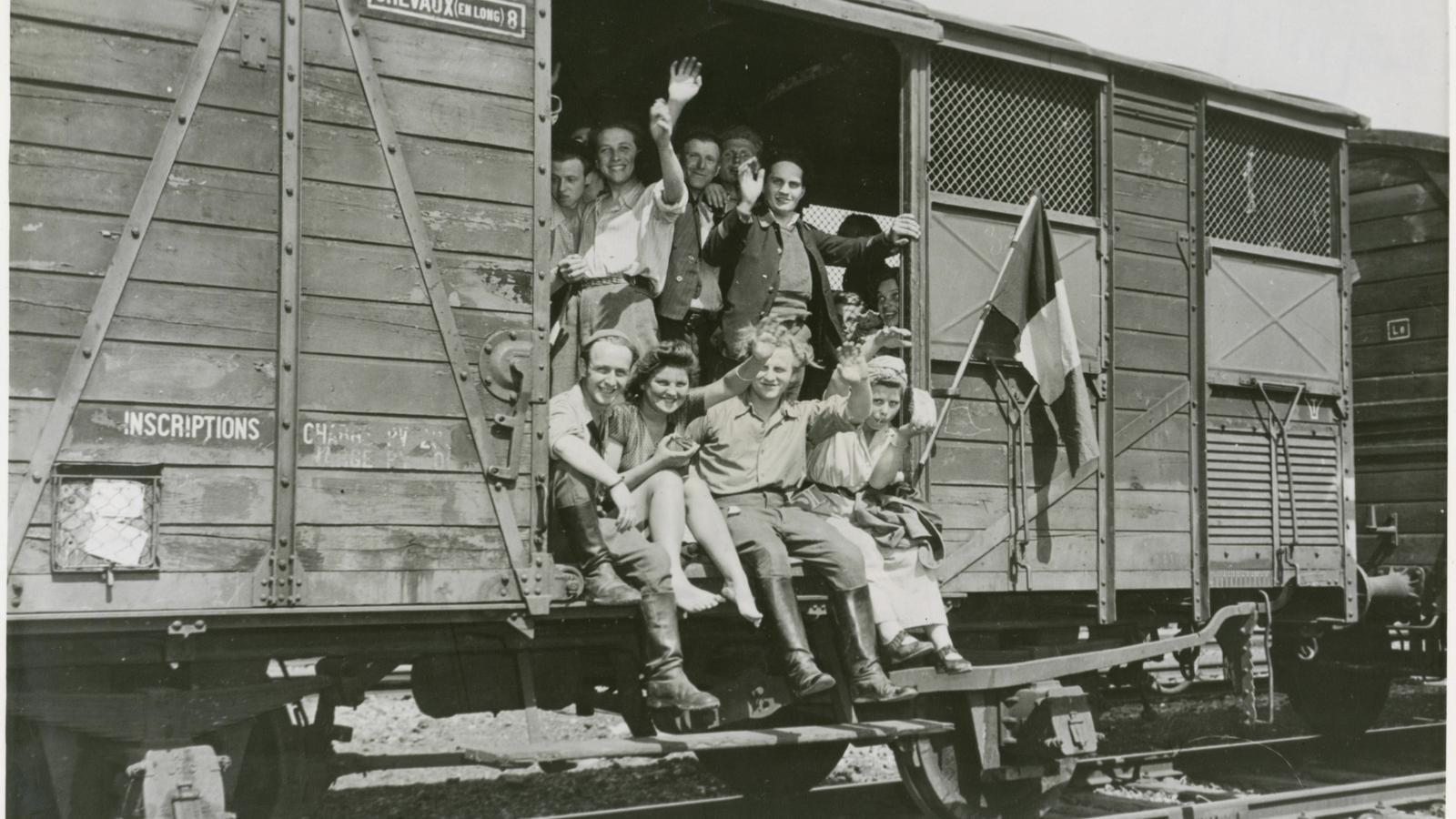 Un grup de treballadors forçats després de l'alliberament de França / NIOD institute for war, holocaust and genocide studies
