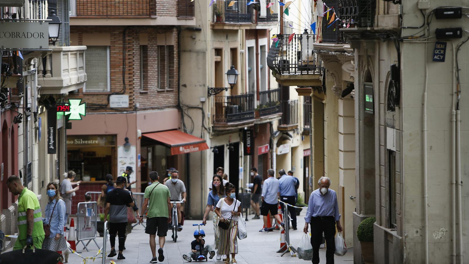 El carrer major de Sarrià aquesta setmana, en fase 1 del desconfinament / CÈLIA ATSET